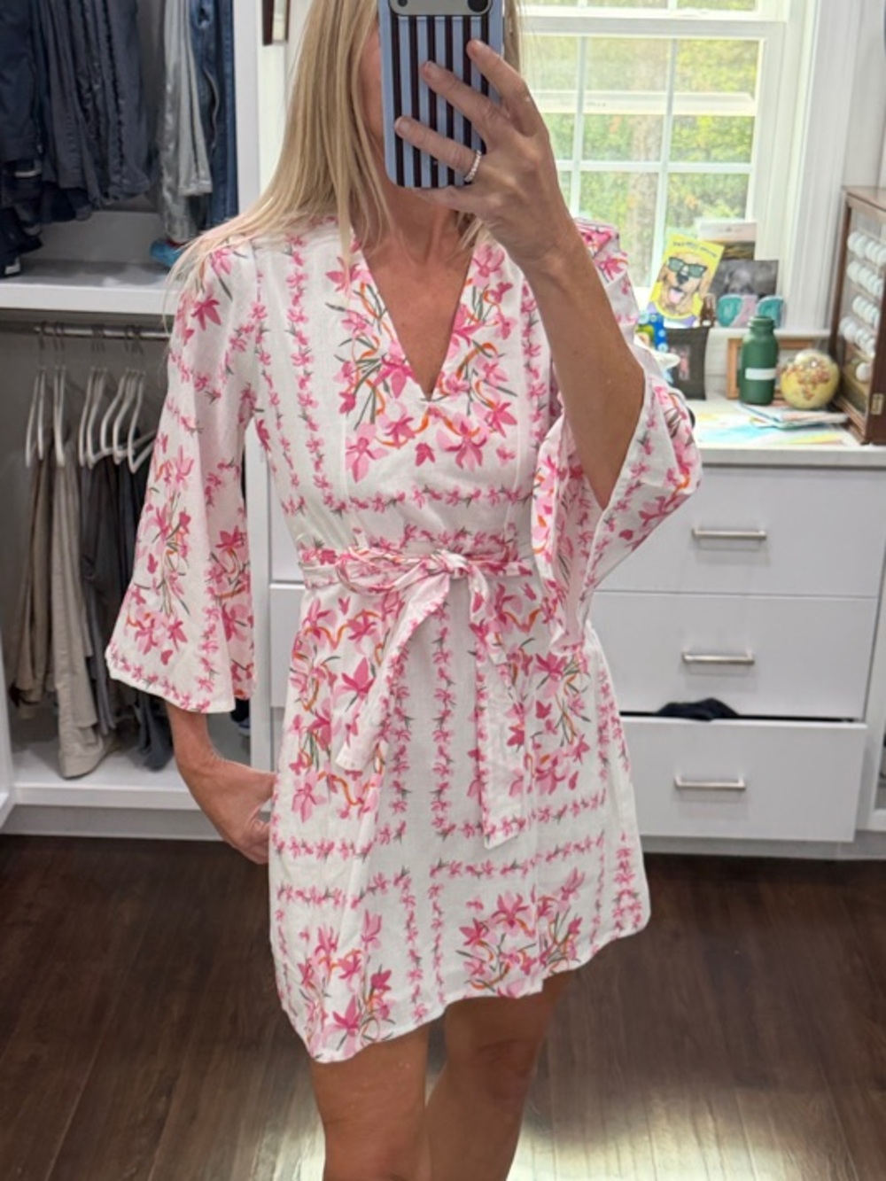 BEYOND by Vera Pink Floral V-Neck Kimono Robe with Tie Belt